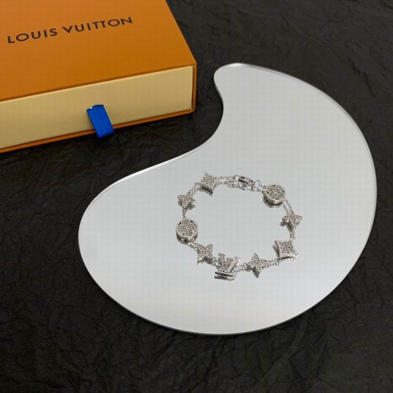 LV Bracelet 03lyr347